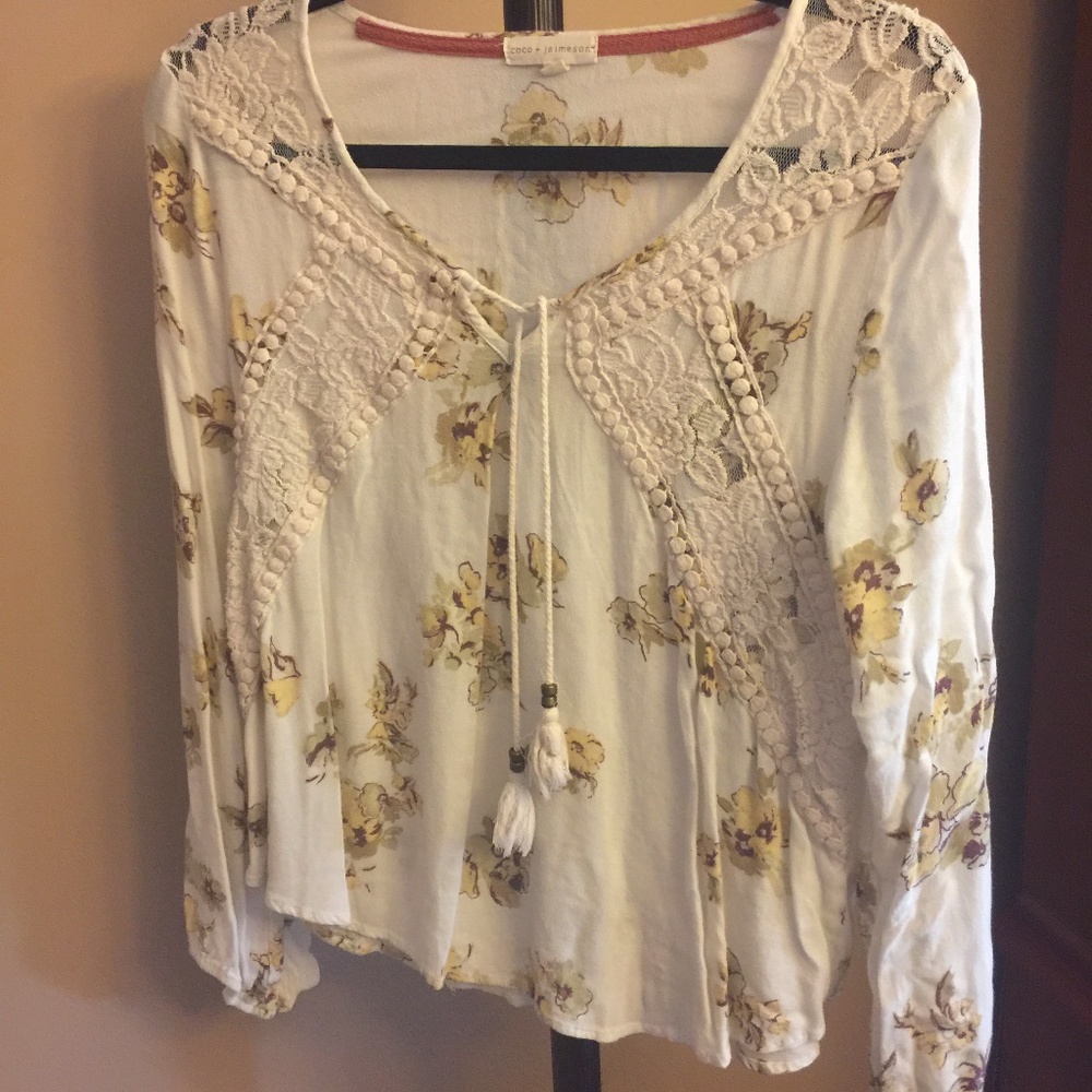 Women’s cream colored blouse size Medium